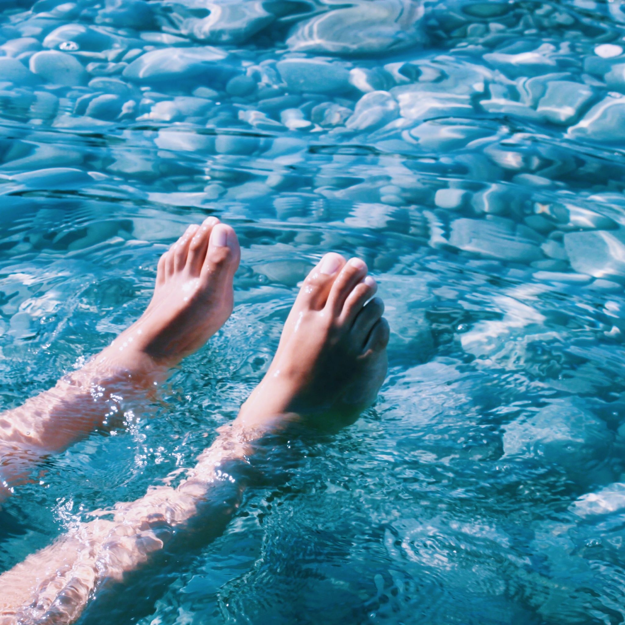 poc 042920 - 32 - French in Real Life feets in water